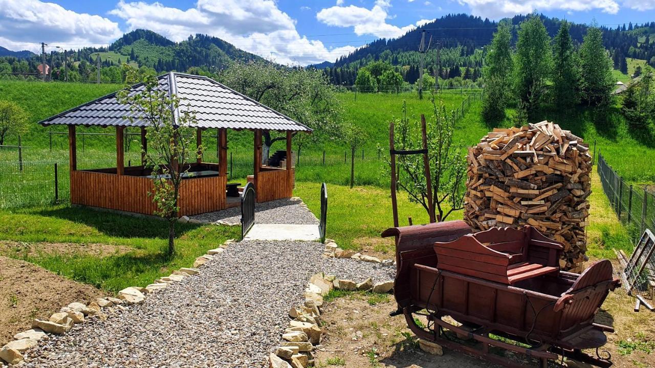 Cabana Alesia, Relaxare La Poalele Raraului Câmpulung Moldovenesc Exterior photo
