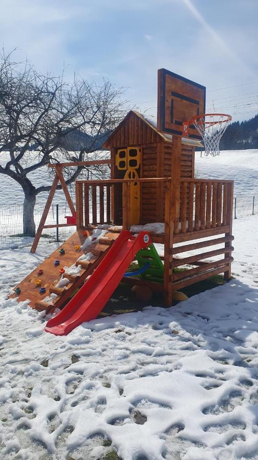 Cabana Alesia, Relaxare La Poalele Raraului Câmpulung Moldovenesc Exterior photo