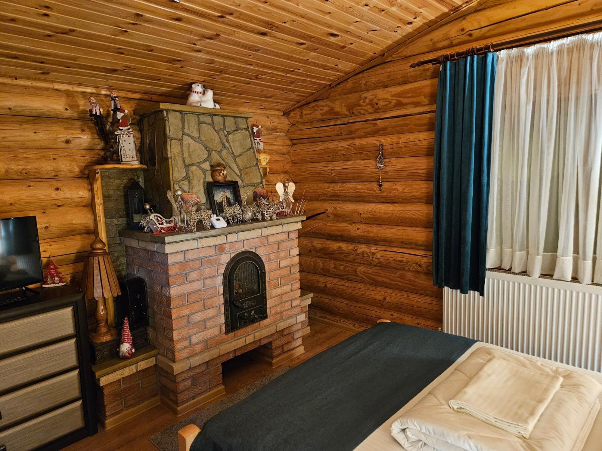 Cabana Alesia, Relaxare La Poalele Raraului Câmpulung Moldovenesc Exterior photo